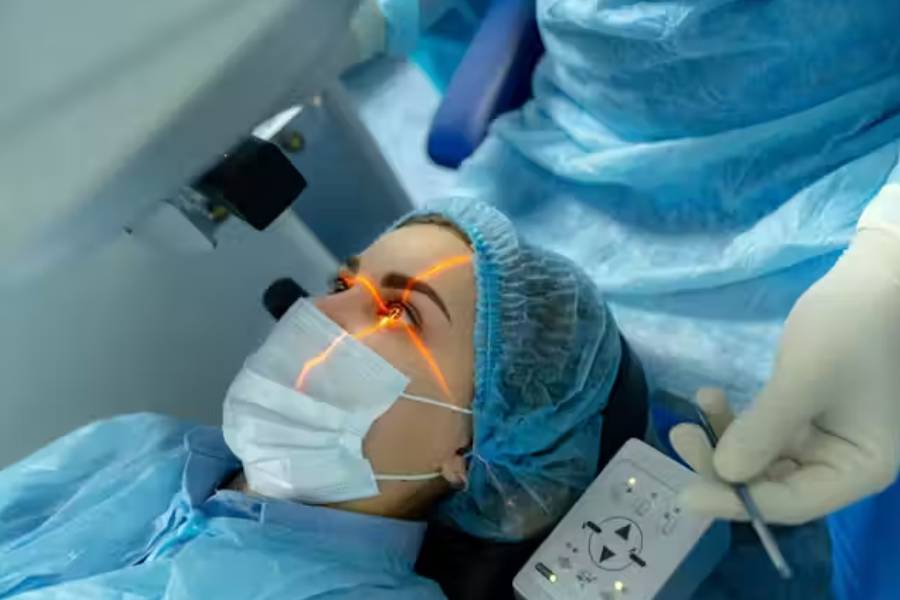 Cataract Surgery in Hyderabad: When You Should Treat It & What to Expect